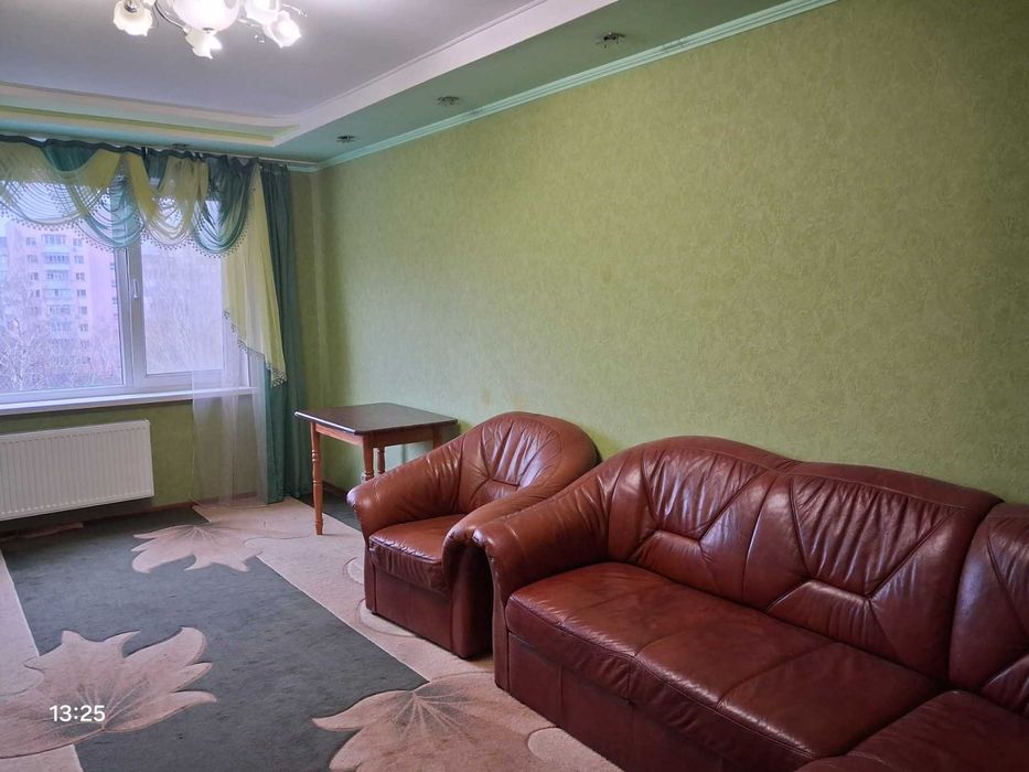 .Продаж гарної 3-х кімнатної квартири у р-ні ПЗР.