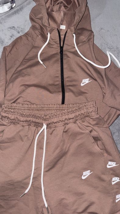 Спортивний костюм Nike