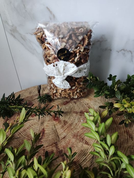 Orzechy włoskie połówki ćwiartki 400 gram