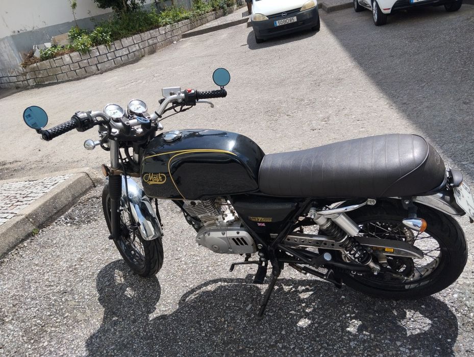 Mash 125 Black Seven