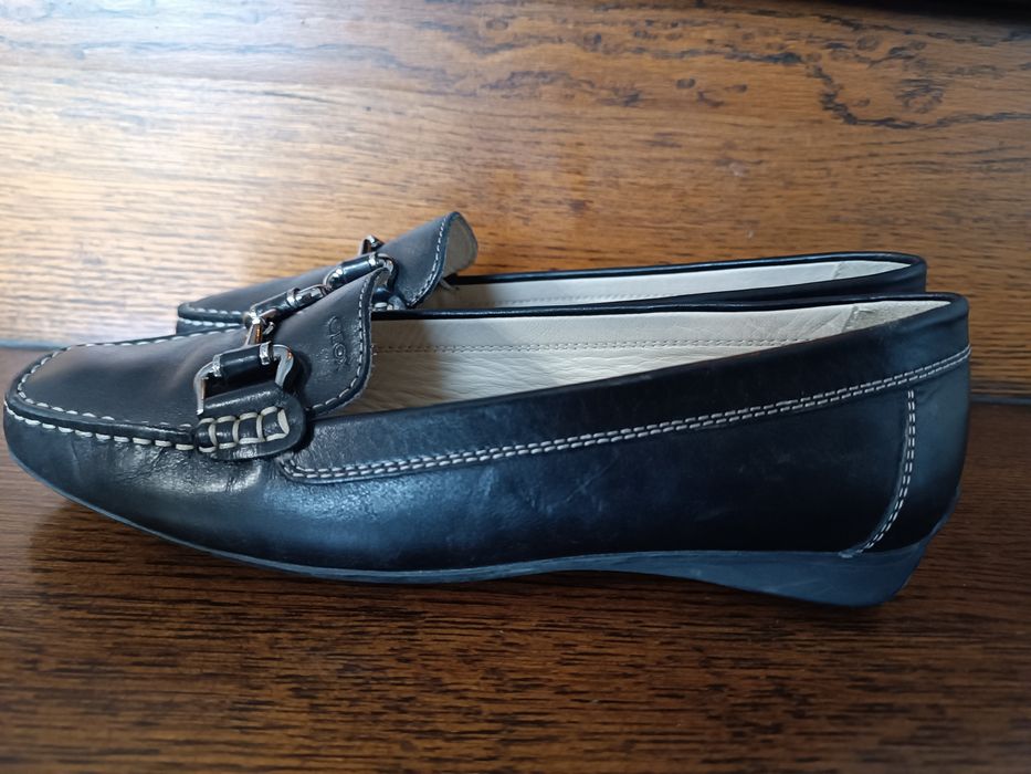 Жіночі лофери шкіряні