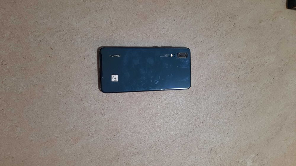 Smartfon Huawei P20