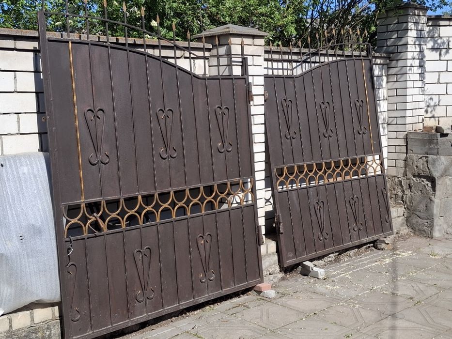 Ворота розпашнi металевi