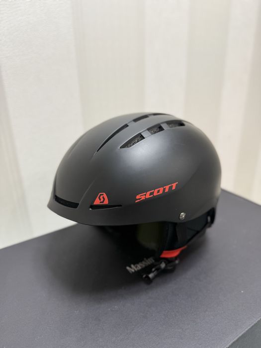 Шолом Лижний SCOTT