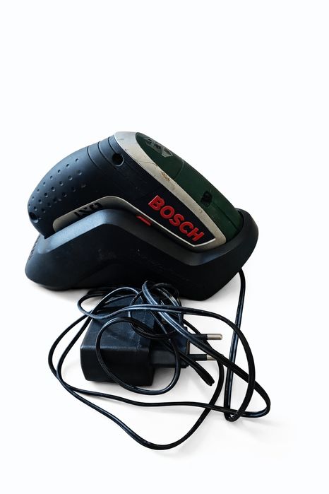 Bosch IXO wkretarka akumulatorowa z ladowarka i pudelkiem (103)
