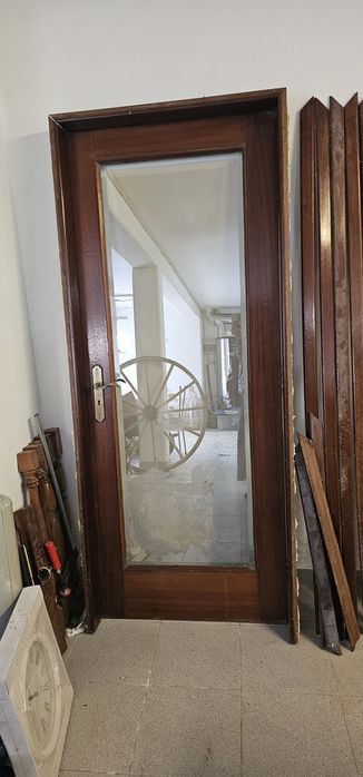 Portas de madeira com vidro, medidas na segunda foto