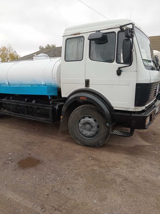 молоковоз ,водовоз, Mercedes-Benz 1424 цистерна харчова