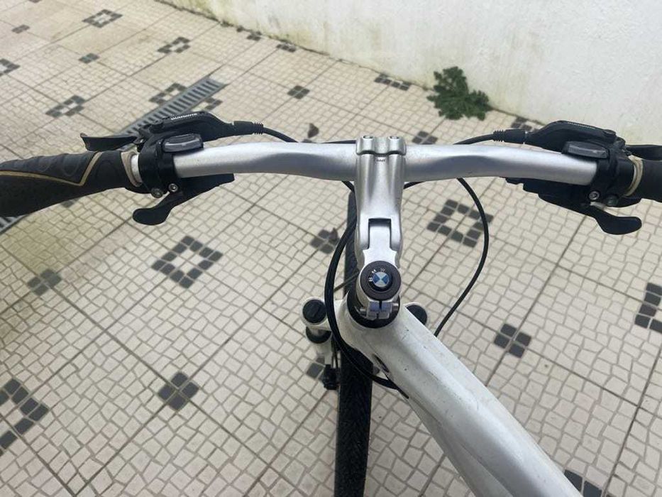 Bicicleta BMW como nova
