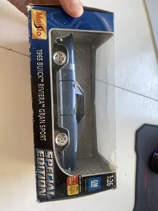 Maisto 1965 Buick Riviera Gran Sport 1:26 Нова Колекційна машинка