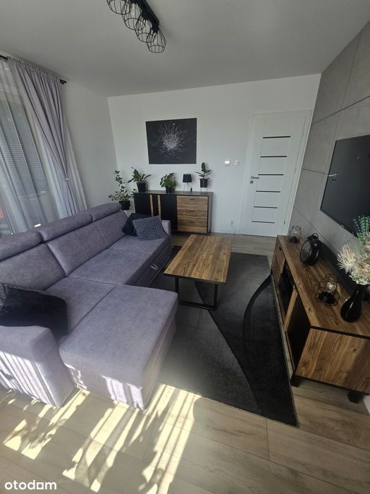 Przestronne mieszkanie z dużym balkonem i piwnicą