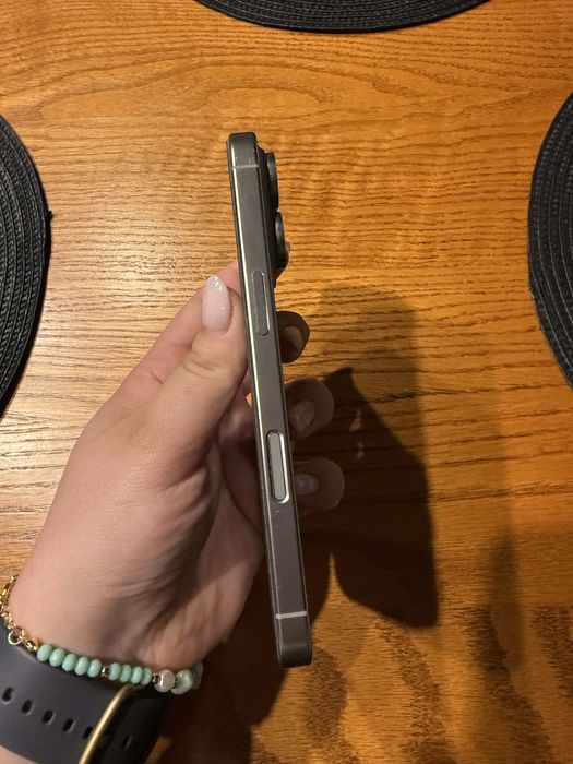 Apple iPhone 16 Pro