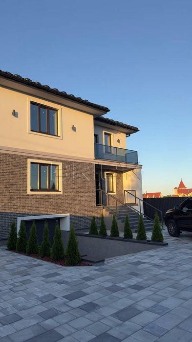 Продаж будинку 2 поверхи, с. Княжичі, вулиця Нова, 200 м2, 825$ за м2