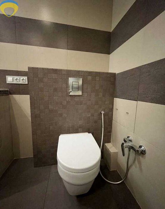 Продам 3к квартира біля парку Перемоги | дизайнерський ремонт | 83 м²