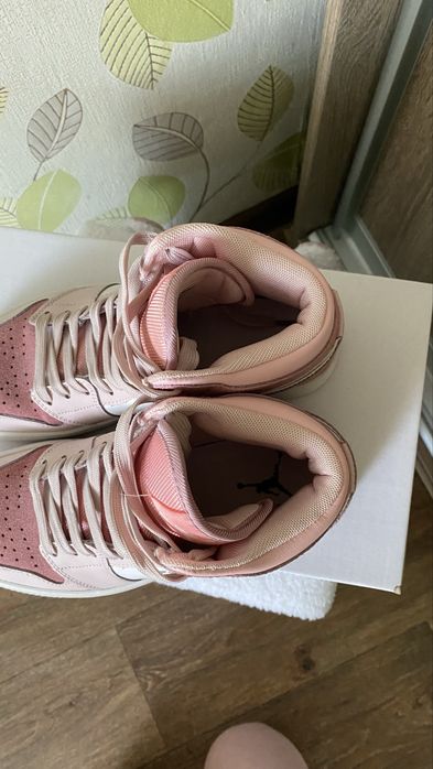 кросівки жіночі Nike 39р.
