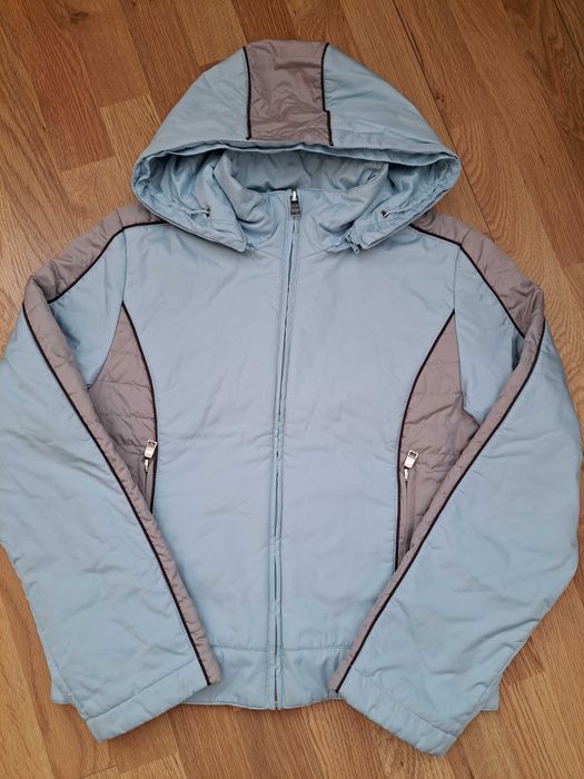 Куртка жіноча 42р