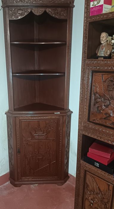 Móvel oriental de canto