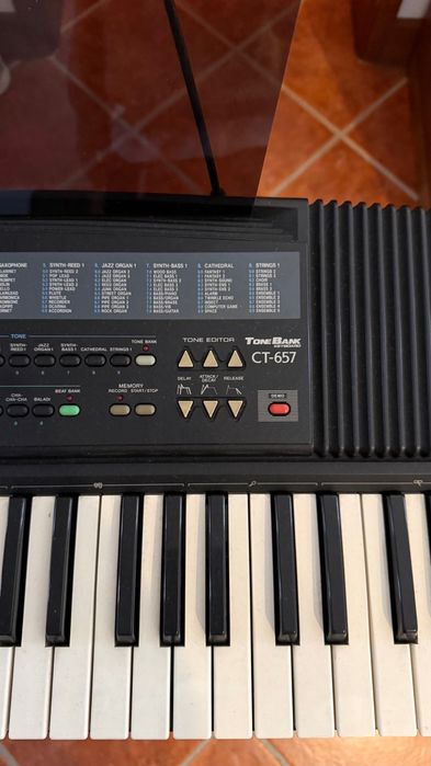 Órgão Casio Tone Bank CT 657