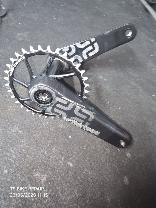 Pedaleiro e*thirteen carbono