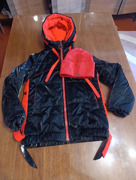 Весняна курточка для дівчинки