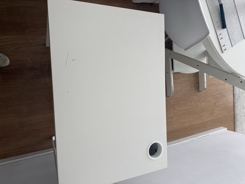 Secretaria ikea Micke usada