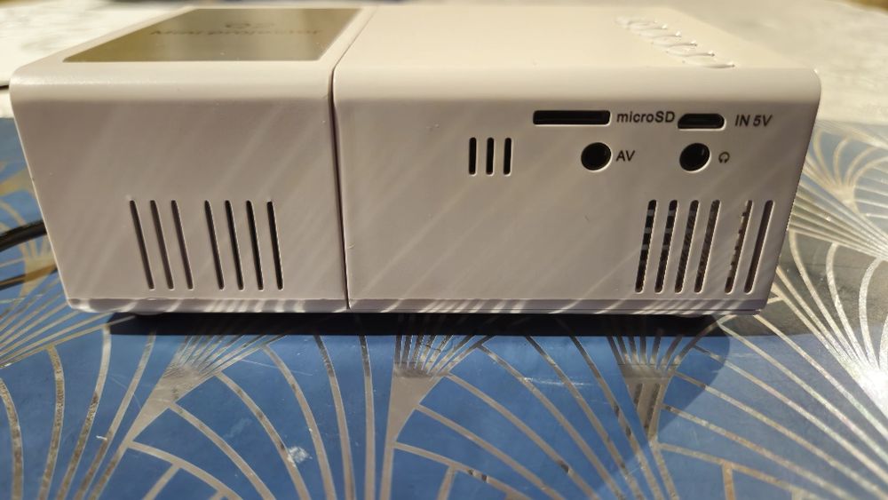 Projektor HD led Q2 na gwarancji