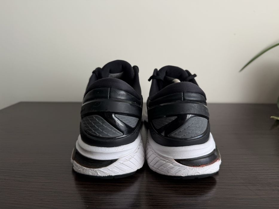 Кросівки для бігу АСІКС GEL-KAYANO 26 (1011A541) Розмір 47 на 30 см
