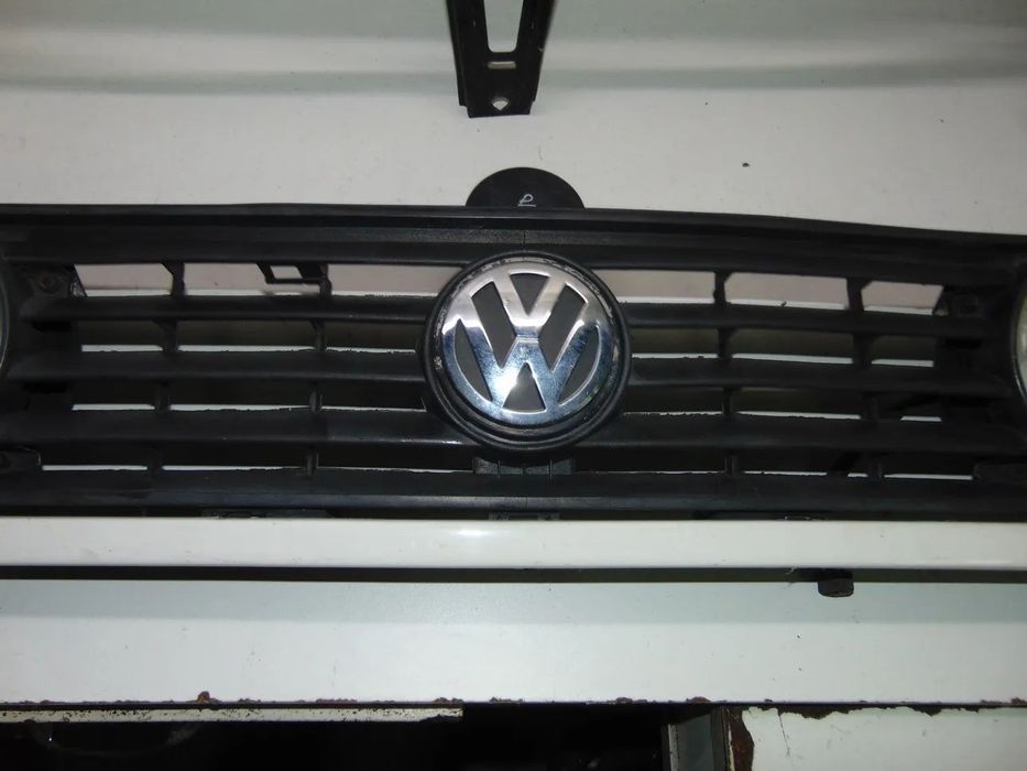 VW Golf 2 frente/Grelha