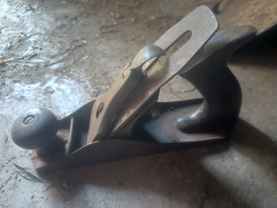 Antique Tools437598633822136324