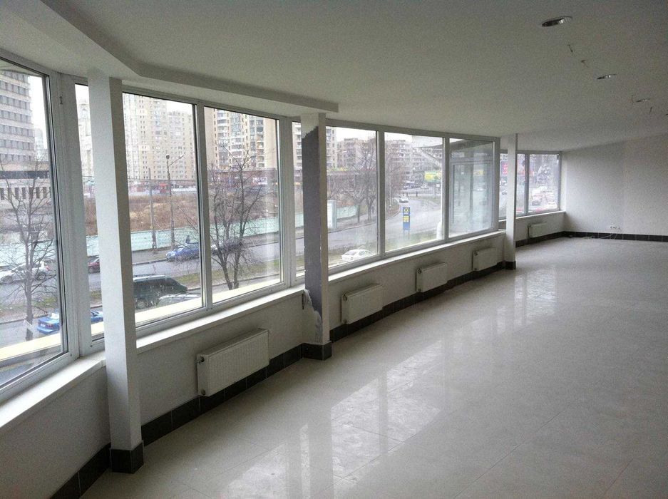 Магазин Киев 485квм метро Левобережная, Шептицкого 10 Супер Фасад