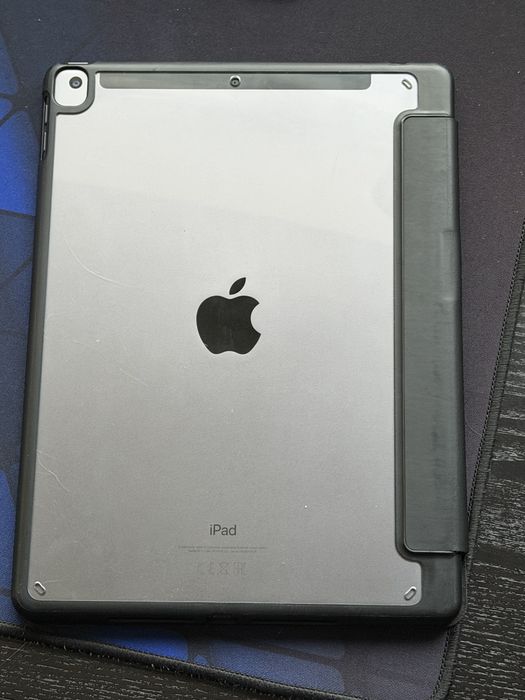 Ipad Wifi + Celular 9° geração 64gb Como Novo