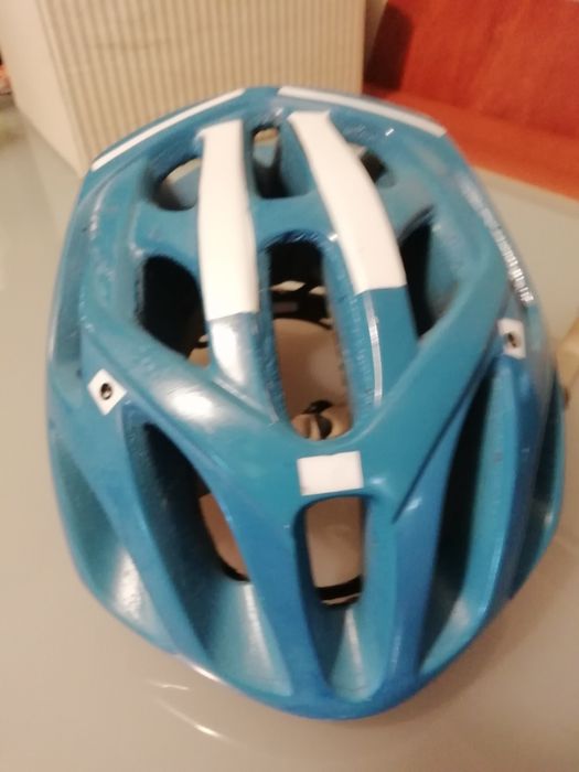 Capacete Bicicleta Specialized	Usado em bom estado!*