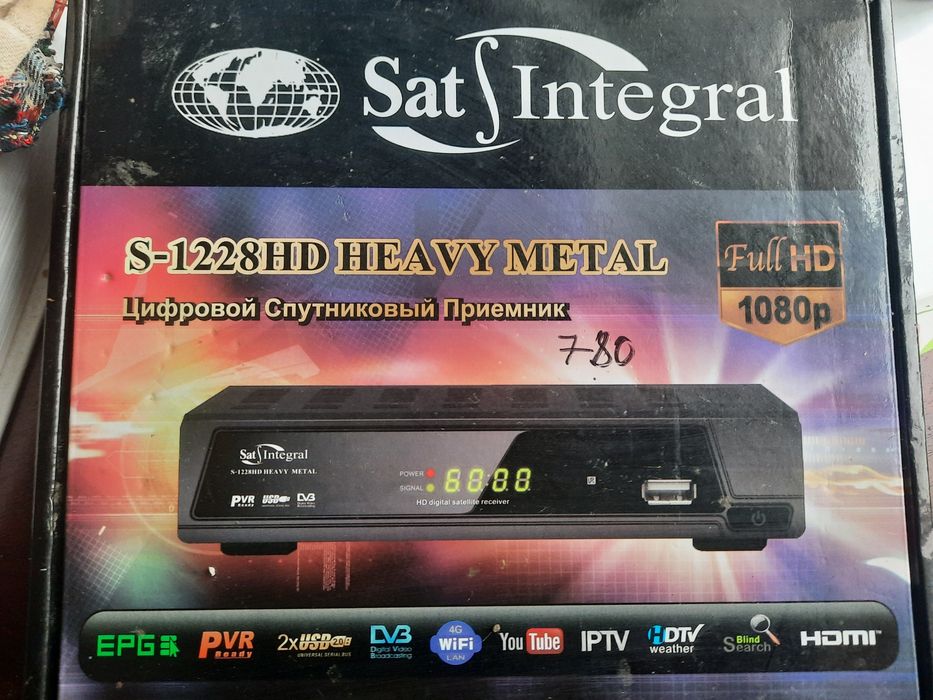 Продам тюнер спутниковый