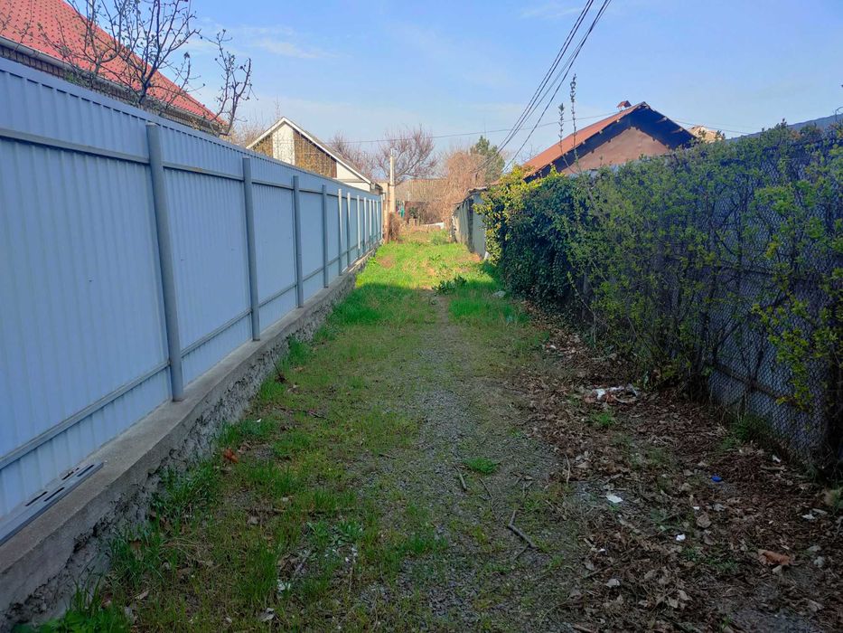 Продам частину будинка в районі зупинки Расвєт