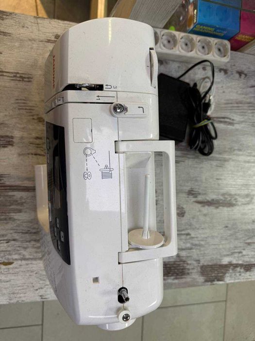 Швейна машинка Janome 2160 DC