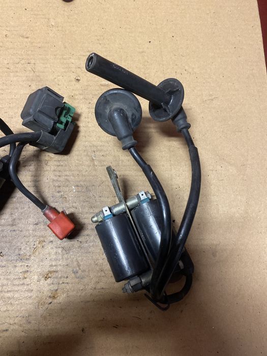 Honda VFR 750 F cewki zapłonowe B637