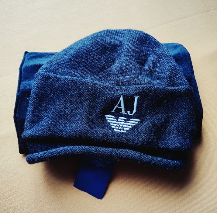 Стильна шапка Armani Jeans Італія