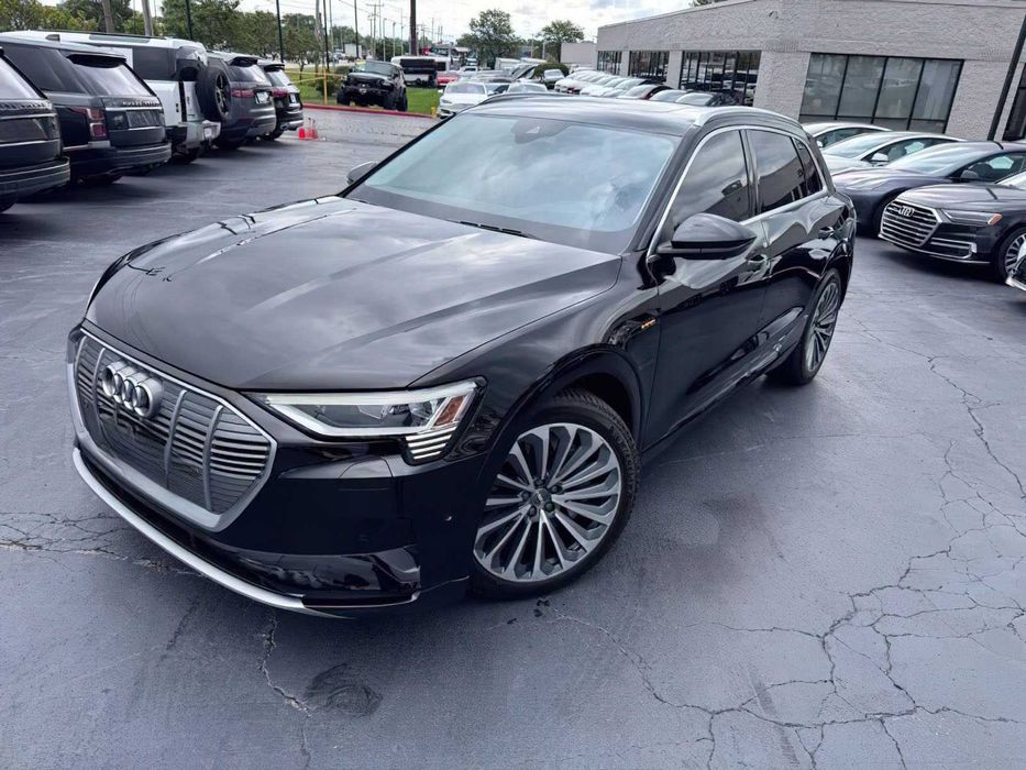Audi e-tron quattro Prestige      2019