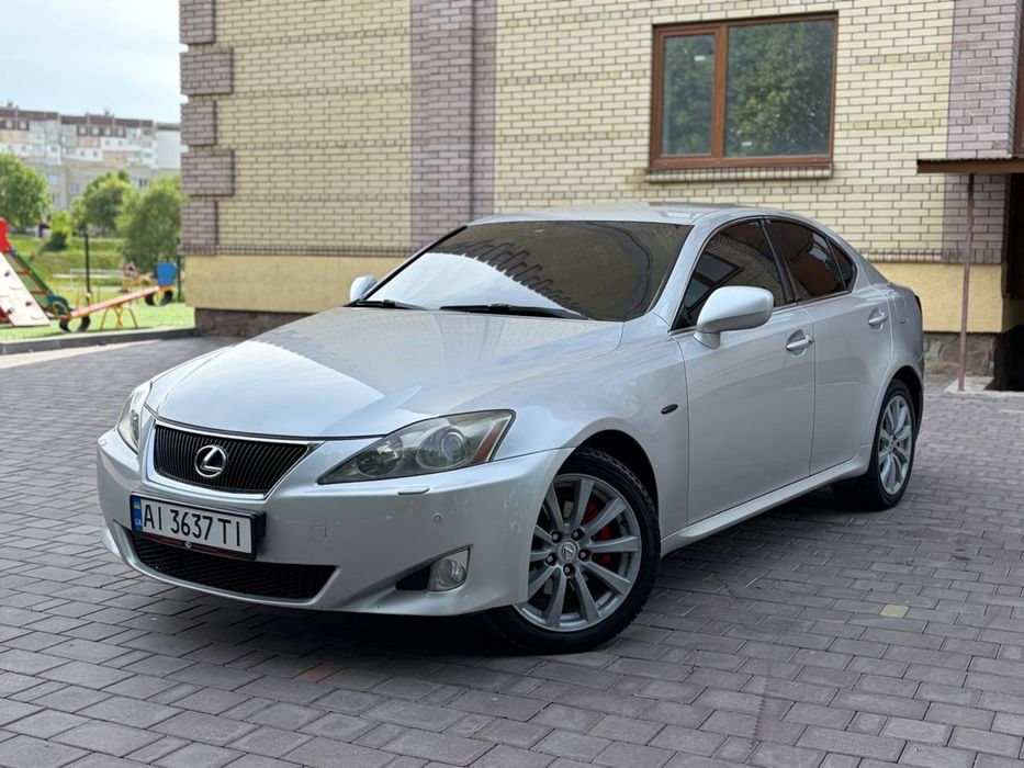 Продам Lexus IS220d