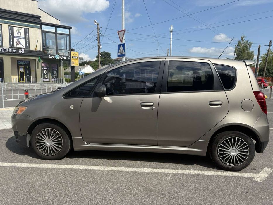 Mitsubishi colt 1.3