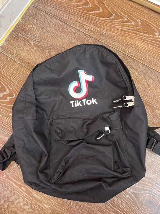 Продам рюкзак tik-tok