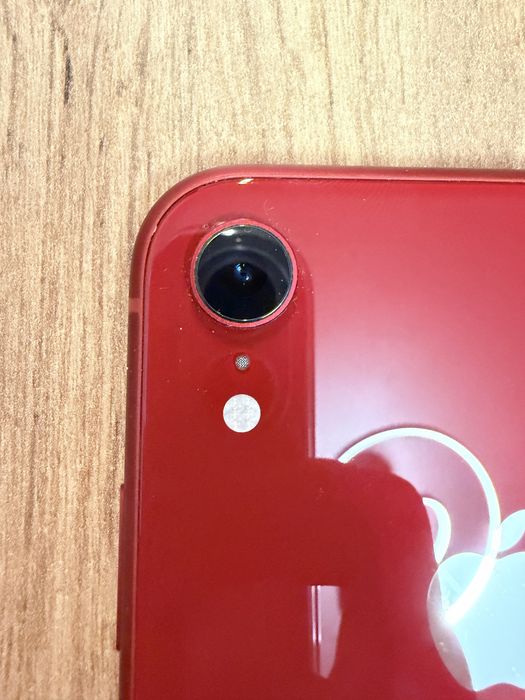 Iphone XR 128 Gb + 2 etui + szkło prywatyzujonce 2 szt