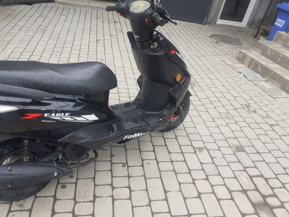 Продам скутер ,2018 на документах.