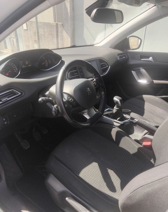 Vendo peugeot 308 1.6 hdi de 2018 nacional acidentado salvado