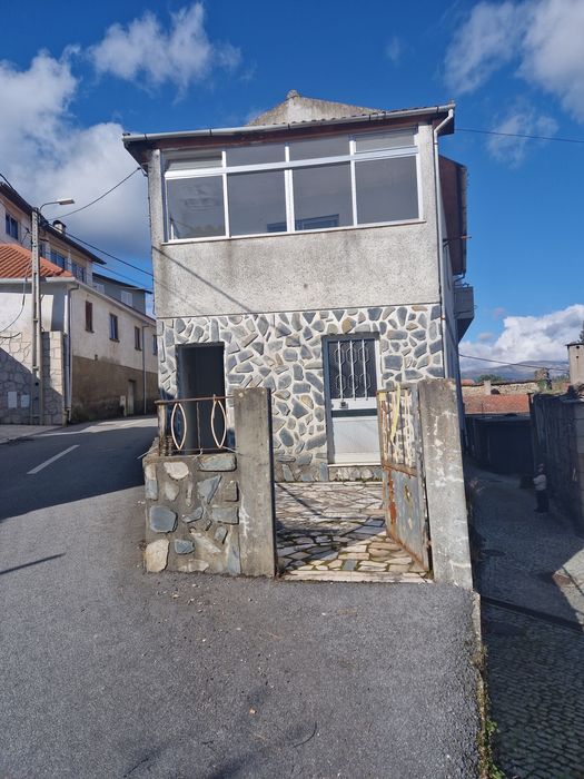 Vendo Casa t3 em Moçães, a apenas 10 minutos de Vila Real