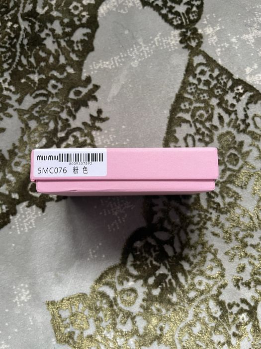 Картхолдер міу міу