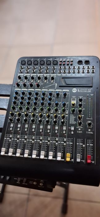 Микшерный пульт RCF L-12
