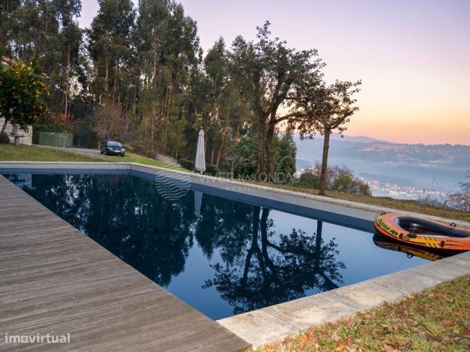 Moradia T3 c/ piscina, em Valpedre - Penafiel.