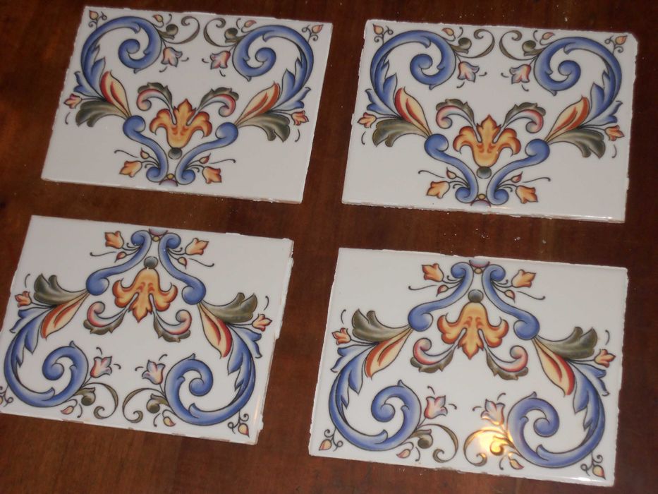 Conjunto de azulejos antigos bom estado