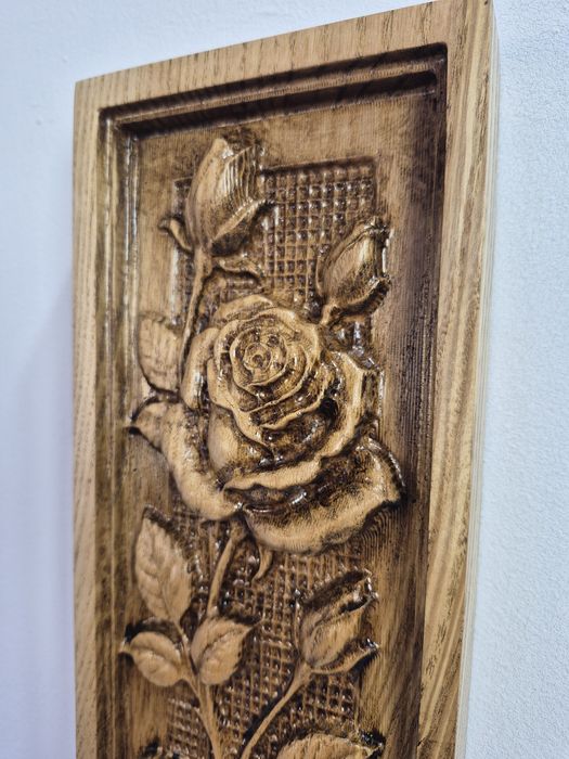 Róża – dekoracja ścienna z drewna dębowego 12,5 x 32 cm