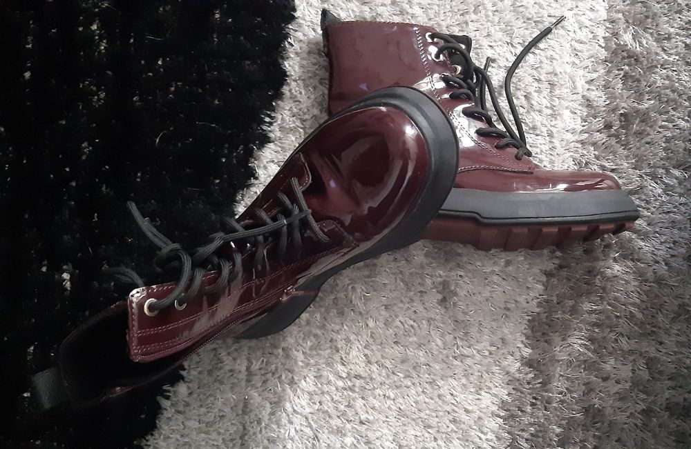 Botas ZARA Bordeaux cano baixo 33